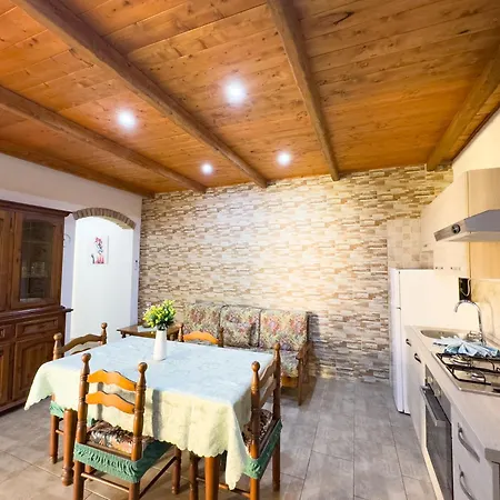 Domu Teresa Віллазімьюс